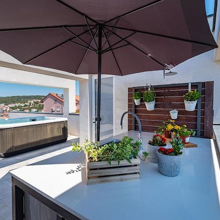 特罗吉尔Rooftop Spa公寓 外观 照片